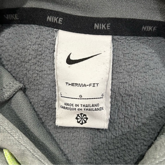 Nike Men’s Gray Therma-FIT Pullover Pullover Hoodie Sweatshirt Zip Pocket Size L - Picture 4 of 7